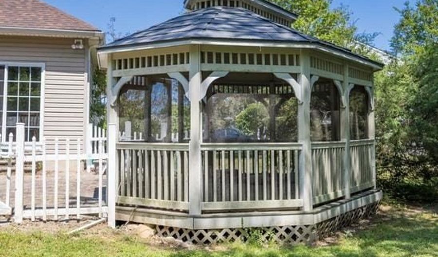 291 BERWICK Ln, Dover, DE 19904 - 3 Beds, 2 Bath