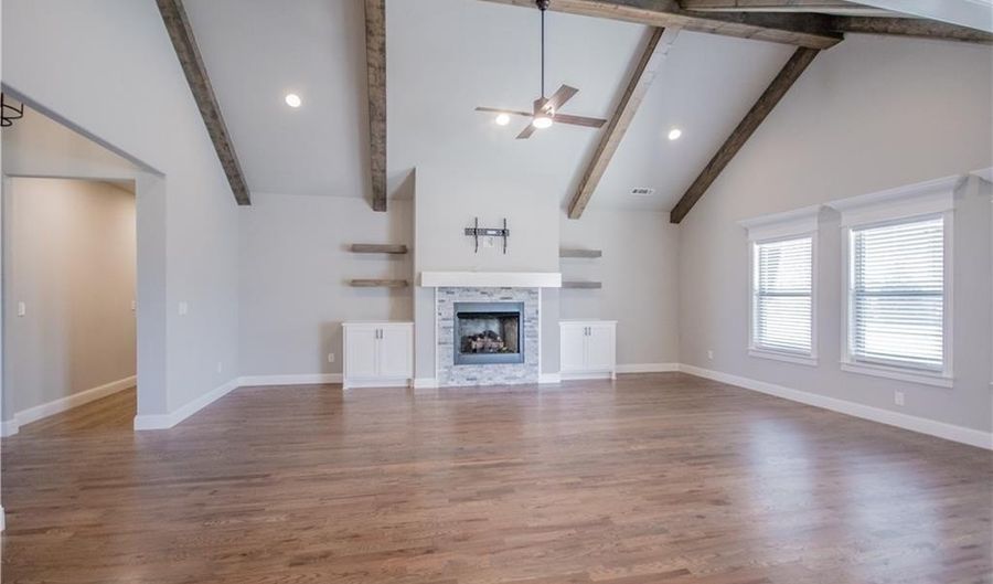 1610 Cherrie St, Centerton, AR 72719 - 4 Beds, 3 Bath