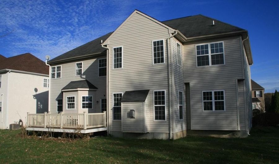 24 BLUE SPRUCE Dr, Bear, DE 19701 - 4 Beds, 3 Bath