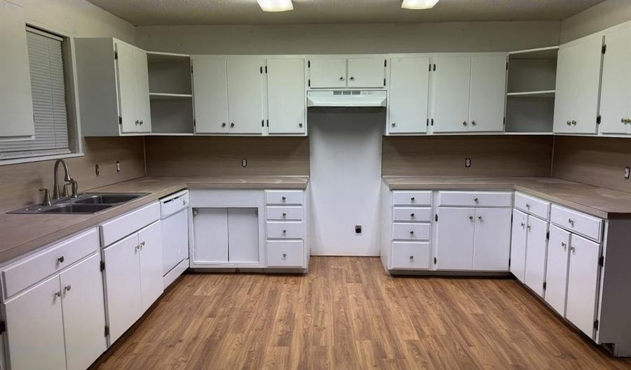 642 N 7th St, Abilene, TX 79601 - 4 Beds, 2 Bath