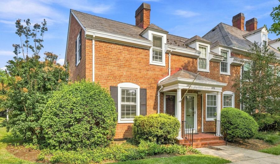 3574 S STAFFORD St, Arlington, VA 22206 - 2 Beds, 2 Bath