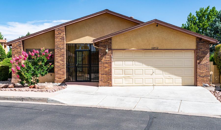 10912 Griffith Park Dr NE, Albuquerque, NM 87123 - 3 Beds, 2 Bath
