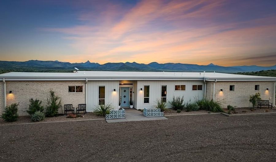 110 High Lonesome, Alpine, TX 79830 - 3 Beds, 2 Bath