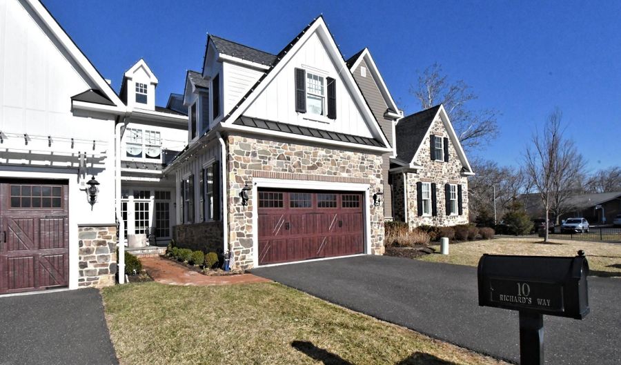 10 RICHARDS Way, Ambler, PA 19002 - 3 Beds, 4 Bath