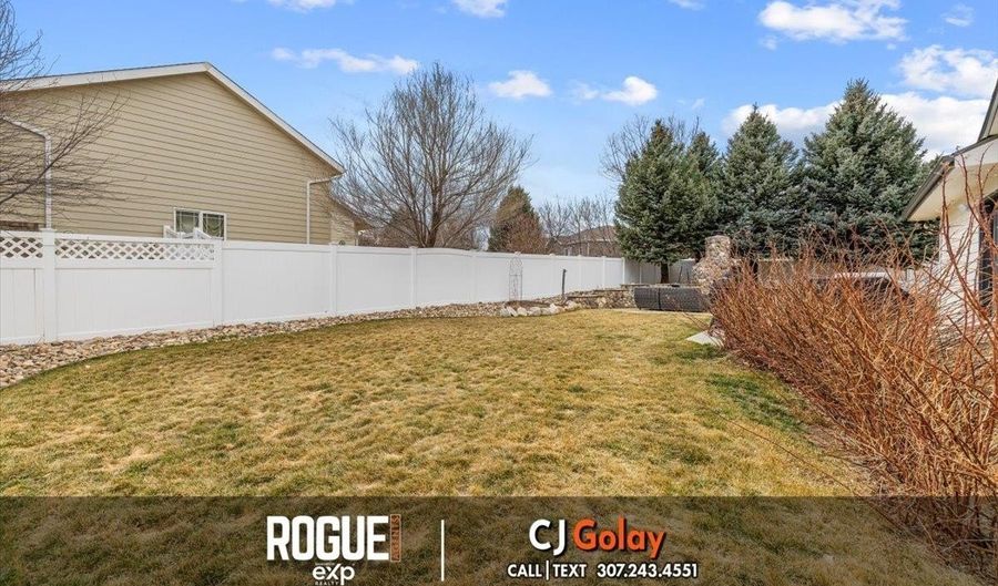 4631 E 22nd St, Casper, WY 82609 - 4 Beds, 3 Bath