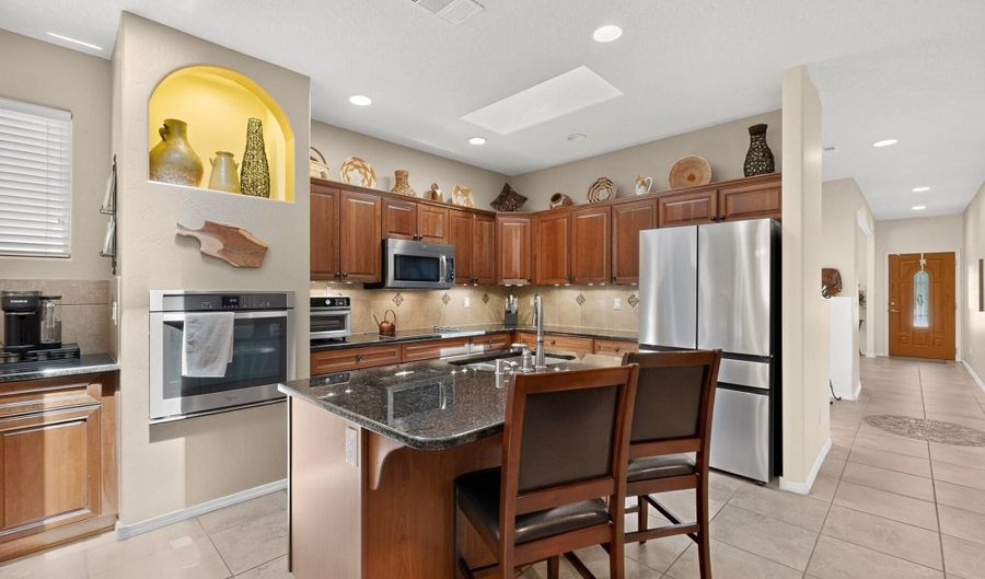 923 Evening Primrose Ln, Bernalillo, NM 87004 - 2 Beds, 3 Bath