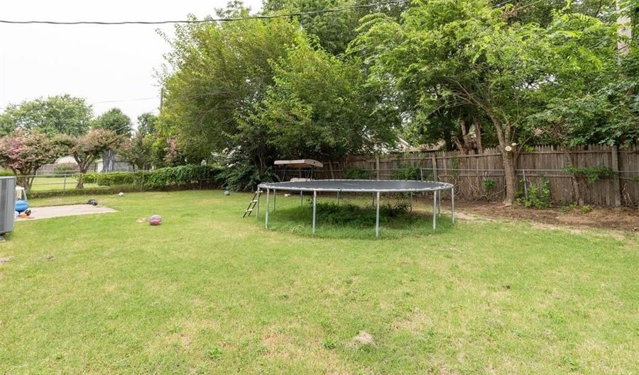 8209 NW 28th St, Bethany, OK 73008 - 3 Beds, 2 Bath