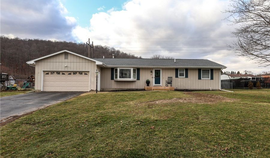 47 Groff Rd, Horseheads, NY 14845 - 3 Beds, 2 Bath