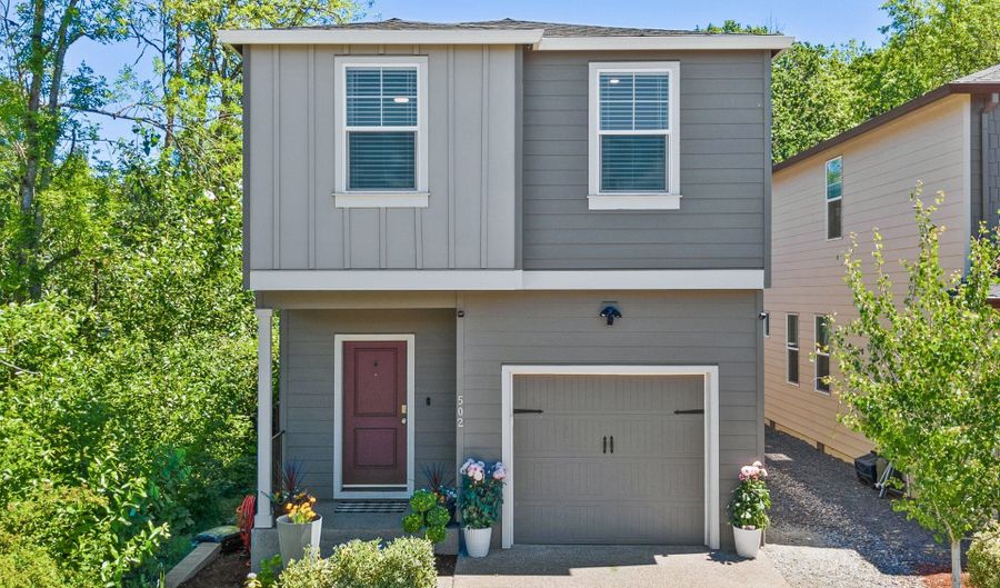 502 SW 15TH Ave, Battle Ground, WA 98604 - 3 Beds, 3 Bath