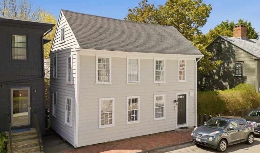 5 Division St, Newport, RI 02840 - 4 Beds, 3 Bath
