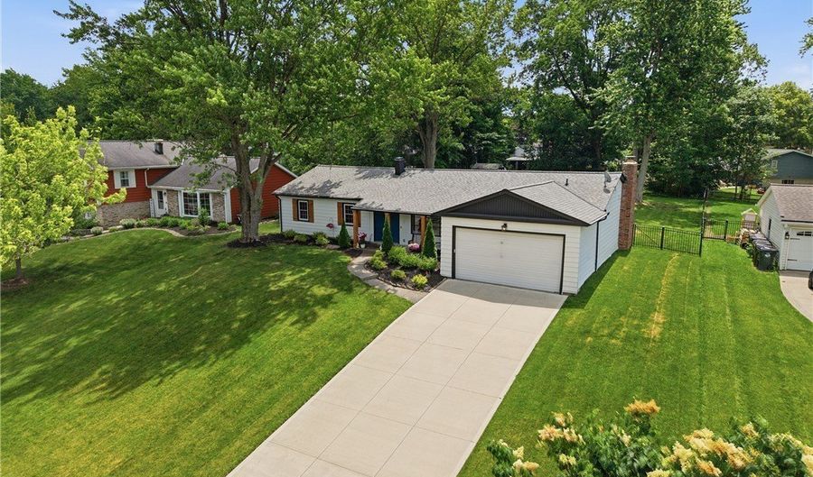 161 Devorah Dr, Aurora, OH 44202 - 3 Beds, 2 Bath
