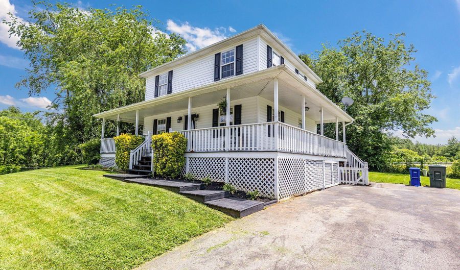 208 Hallock Pl, Abingdon, VA 24210 - 3 Beds, 3 Bath