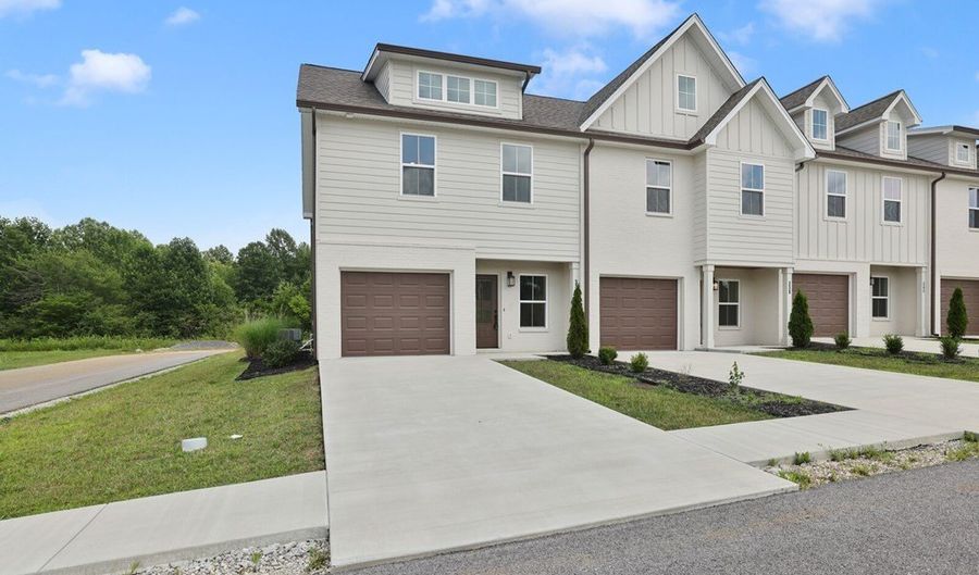 336 Legends Cir, Baxter, TN 38544 - 3 Beds, 2 Bath