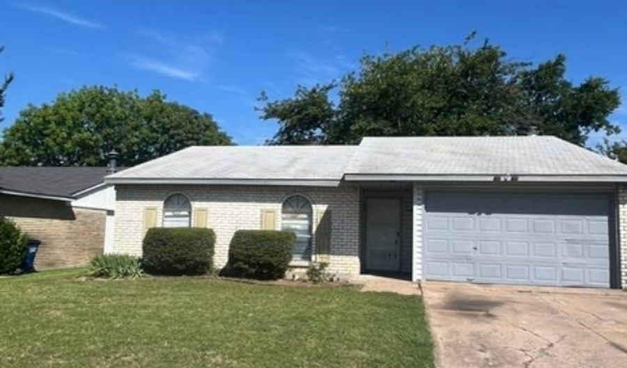 916 Hawthorne Dr, Allen, TX 75002 - 3 Beds, 2 Bath