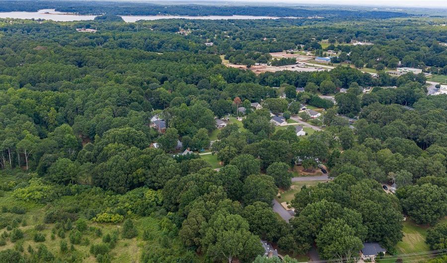1238 Westgate Rd, Anderson, SC 29626 - 3 Beds, 2 Bath