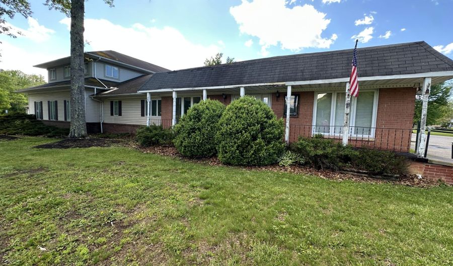 444 Elmwood Ave, Alderson, WV 24910 - 0 Beds, 7 Bath