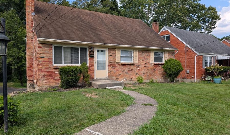 1395 Tallberry Dr, Anderson Twp., OH 45230 - 5 Beds, 3 Bath