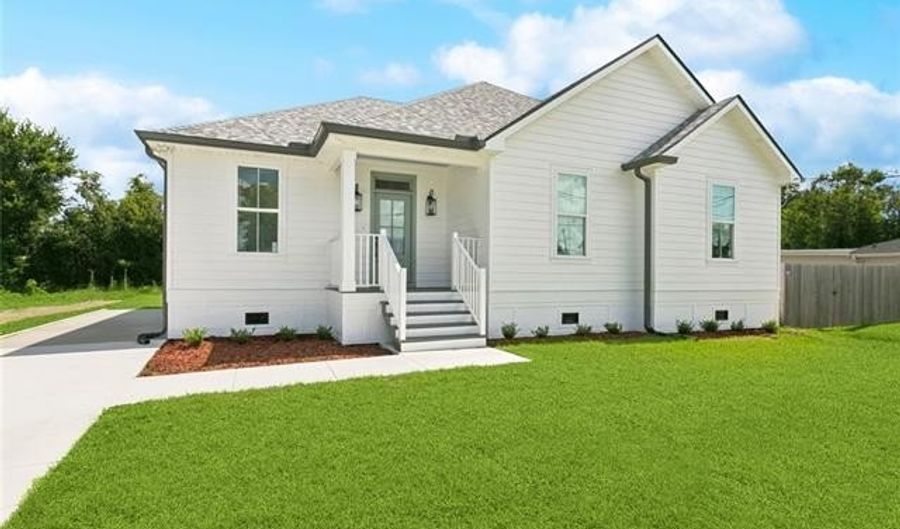 7211 CLAIBORNE Ct, Arabi, LA 70032 - 3 Beds, 2 Bath
