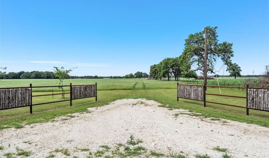 Tbd Tract 2 HCR 2203, Aquilla, TX 76622 - 0 Beds, 0 Bath