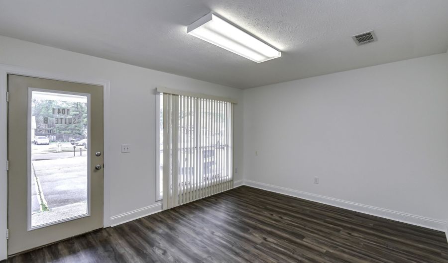 1041 Lake Vlg, Brandon, MS 39047 - 0 Beds, 1 Bath