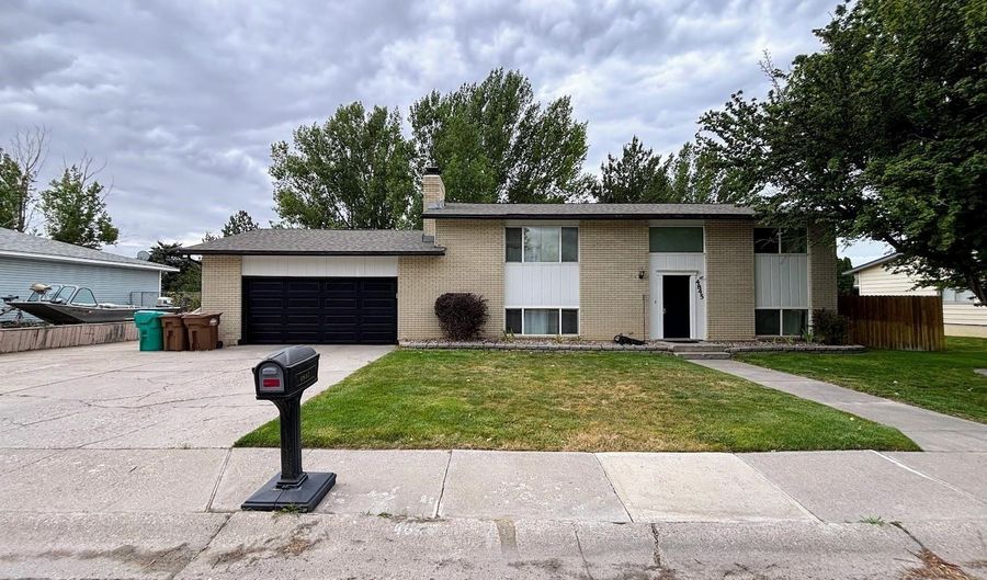 4845 Trent St, Chubbuck, ID 83202 - 5 Beds, 2 Bath