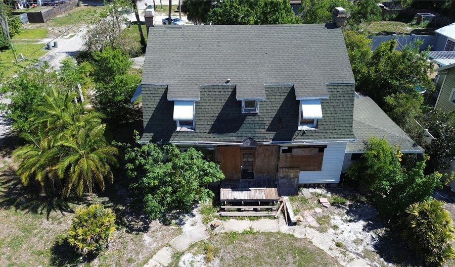 505 E OAK St, Arcadia, FL 34266 - 3 Beds, 2 Bath