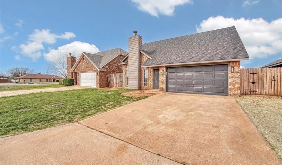 2805 Shiloh Ln, Altus, OK 73521 - 3 Beds, 2 Bath