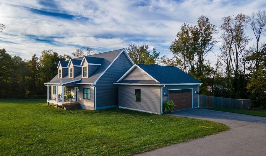 25 Anderson Ln, Bedford, IN 47421 - 4 Beds, 3 Bath