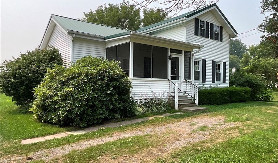 13576 Ridge Rd W, Albion, NY 14411 - 4 Beds, 2 Bath