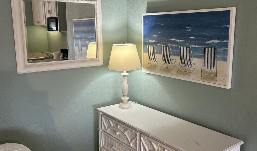 602 W Ft Macon Rd 118, Atlantic Beach, NC 28512 - 1 Beds, 1 Bath