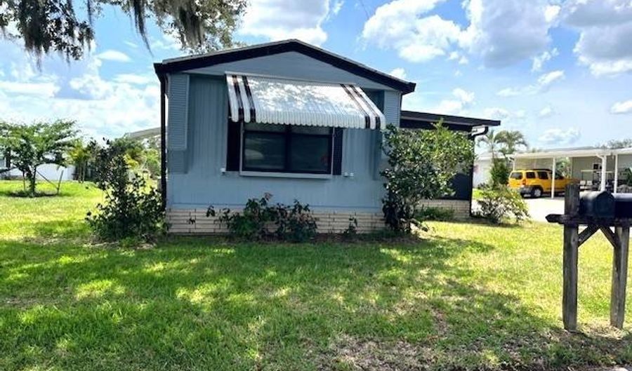 2708 S Crystal Lake Dr, Avon Park, FL 33825 - 2 Beds, 2 Bath