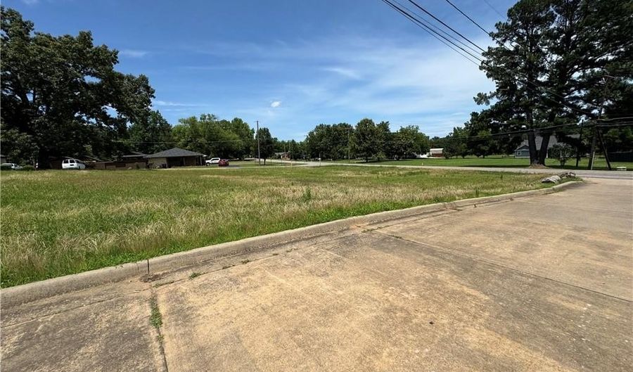 1605 N Church, Atkins, AR 72823 - 0 Beds, 0 Bath