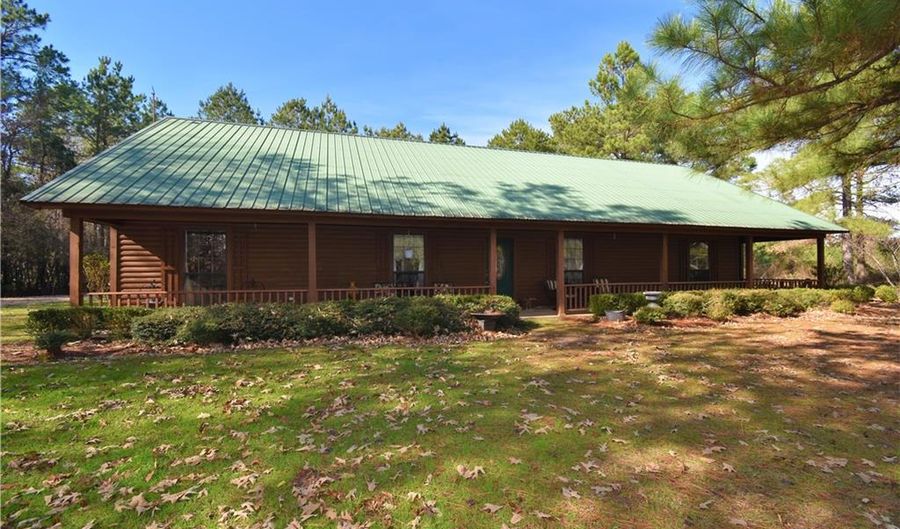 8070 Hwy 8, Colfax, LA 71417 - 3 Beds, 3 Bath