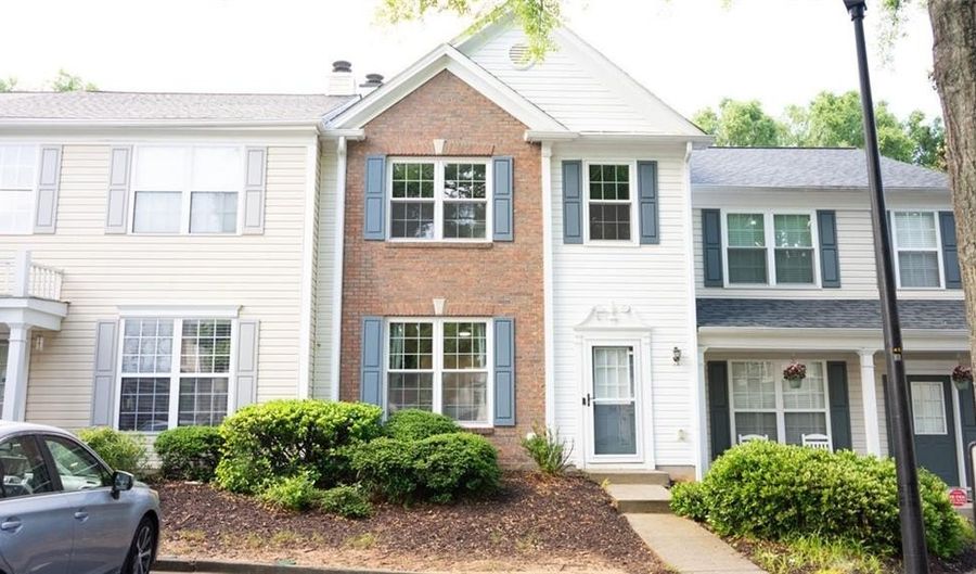 10900 Wittenridge Dr, Alpharetta, GA 30022 - 3 Beds, 3 Bath