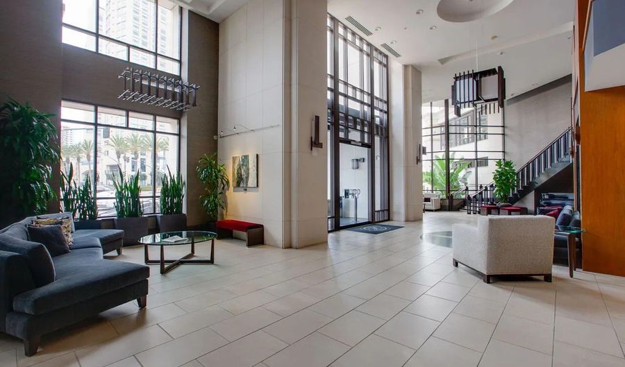 700 W Harbor Dr 806, San Diego, CA 92101 - 2 Beds, 2 Bath