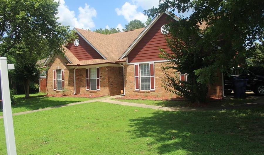 100 Roseleigh Cv, Batesville, MS 38606 - 3 Beds, 2 Bath