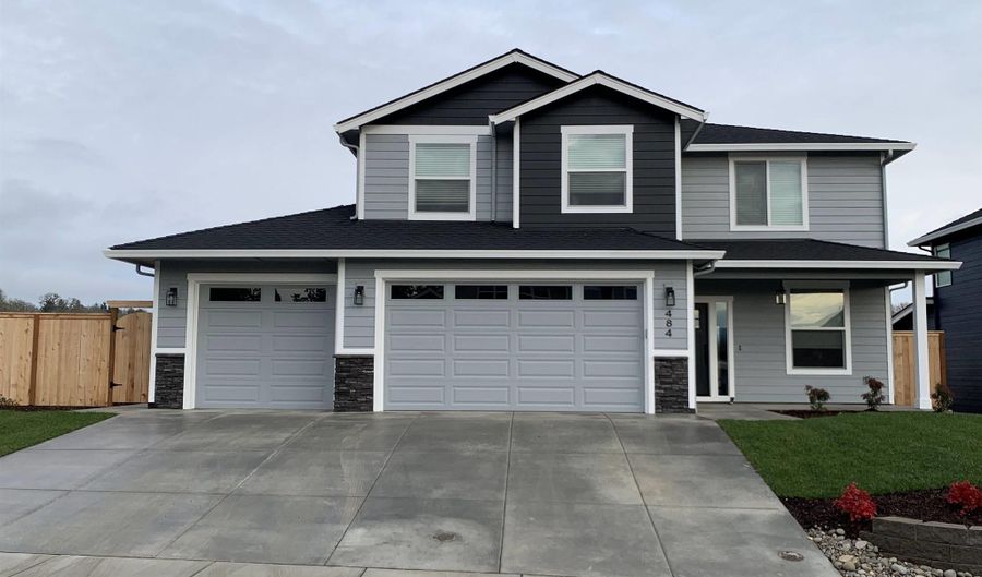 NW Crater Lake # 121 Dr, Dallas, OR 97338 - 5 Beds, 3 Bath