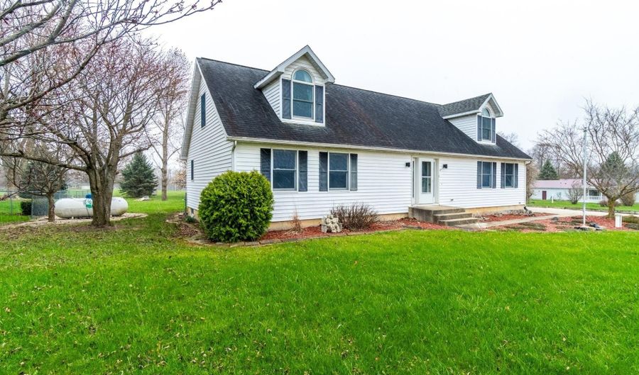 3433 W 200 N, Albion, IN 46755 - 4 Beds, 3 Bath