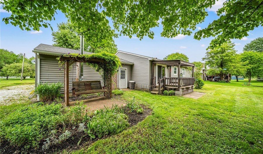 1980 Old Farm St, Ashtabula, OH 44004 - 3 Beds, 2 Bath