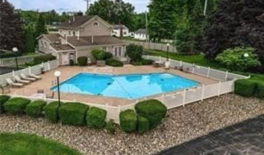 5237 Lake Rd W 1026, Ashtabula, OH 44004 - 2 Beds, 2 Bath