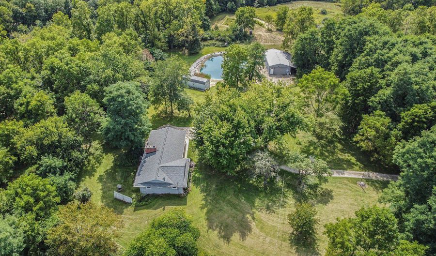 17475 W US Highway 223, Addison, MI 49220 - 3 Beds, 2 Bath