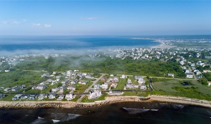 10 Calef Ave, Narragansett, RI 02882 - 2 Beds, 2 Bath