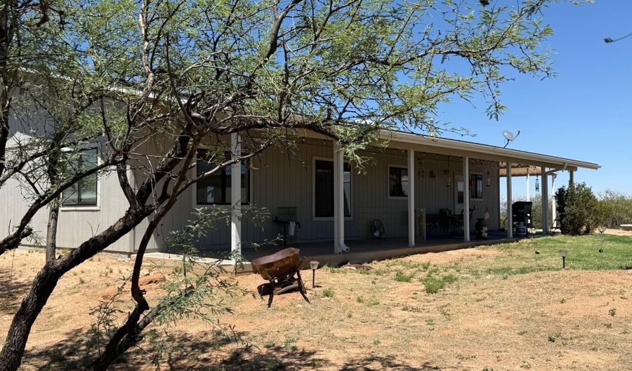 2724 W Blueflax Ln, Benson, AZ 85602 - 3 Beds, 2 Bath