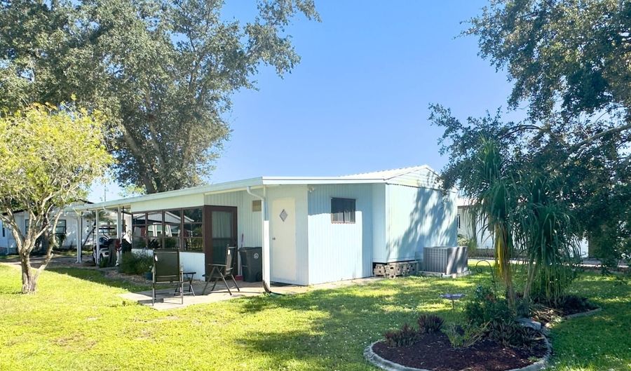 2780 S Crystal Lake Dr, Avon Park, FL 33825 - 2 Beds, 1 Bath