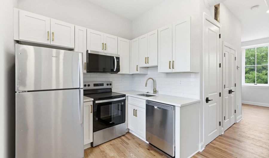 337 S FREMONT Ave, Baltimore, MD 21230 - 1 Beds, 1 Bath