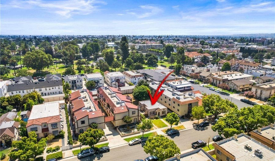 208 La France Ave, Alhambra, CA 91801 - 2 Beds, 1 Bath