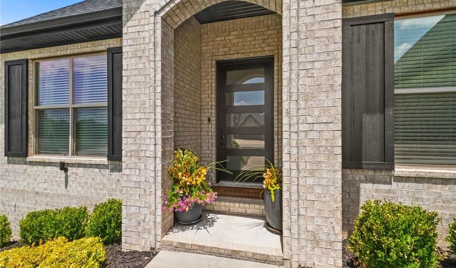 1271 Elizabeth, Bentonville, AR 72713 - 4 Beds, 4 Bath