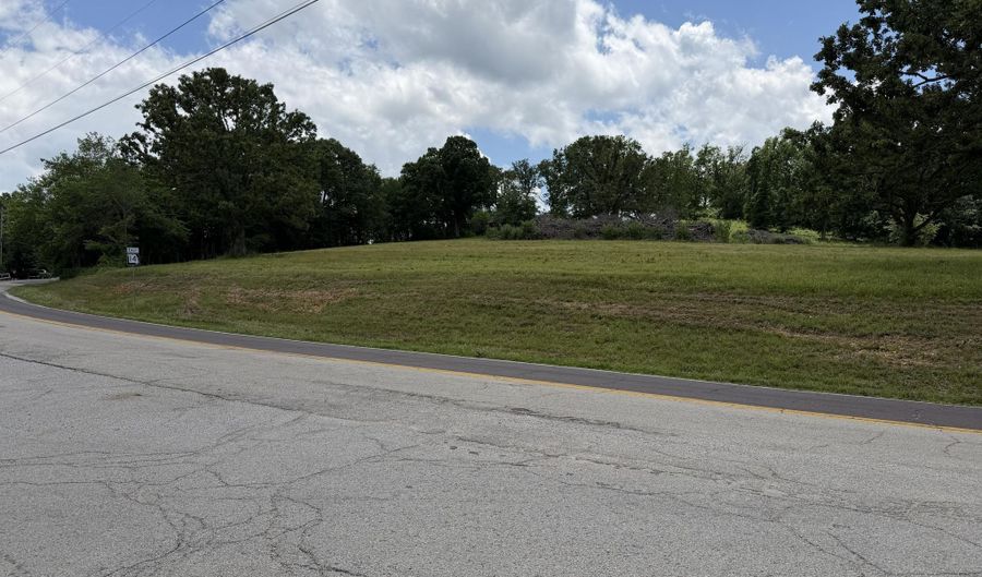 1205 E Washington Ave, Ava, MO 65608 - 0 Beds, 0 Bath