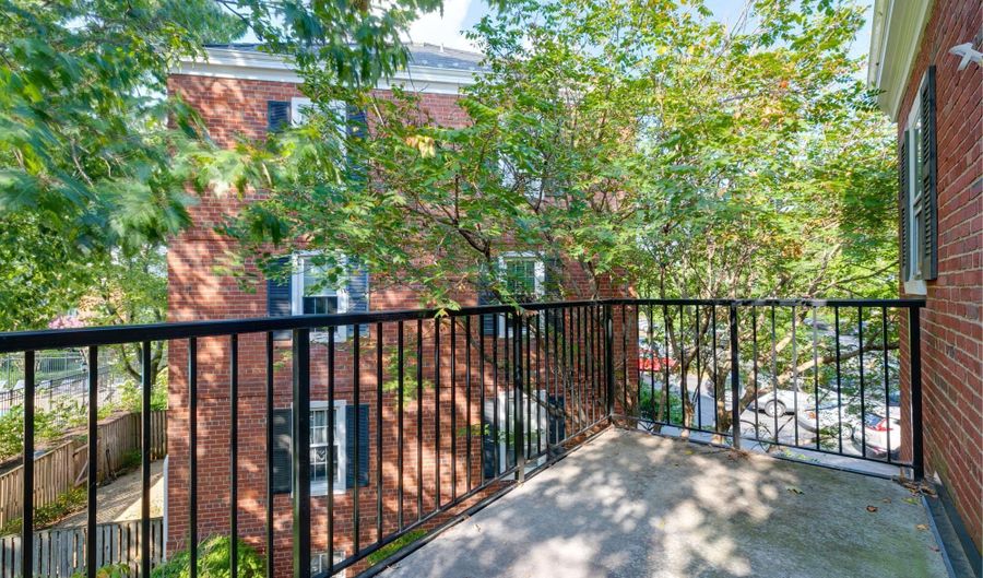 2991 S COLUMBUS St B2, Arlington, VA 22206 - 2 Beds, 2 Bath