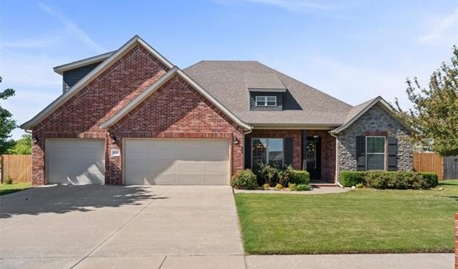 5602 Aspen Ave, Bartlesville, OK 74006 - 5 Beds, 4 Bath